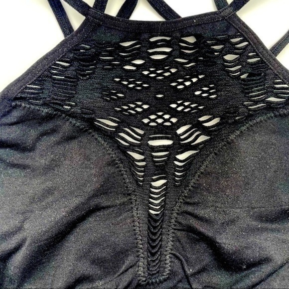 Boutique Bralette Crochet xs / small Black Cami Bra High Neckline Pattern NWT - Picture 2 of 4